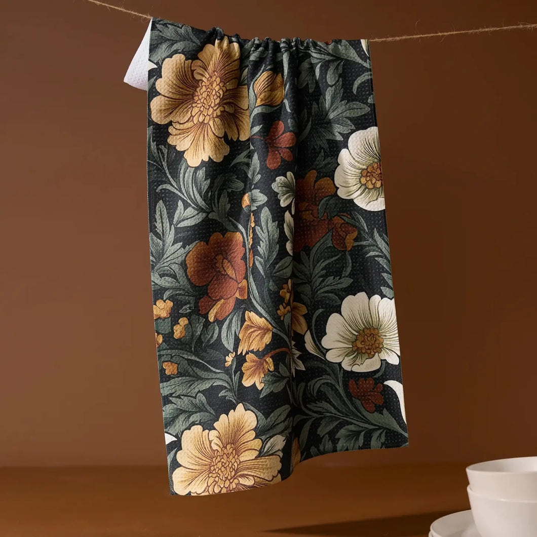 Geometry Kitchen Tea Towel: Classic Floral